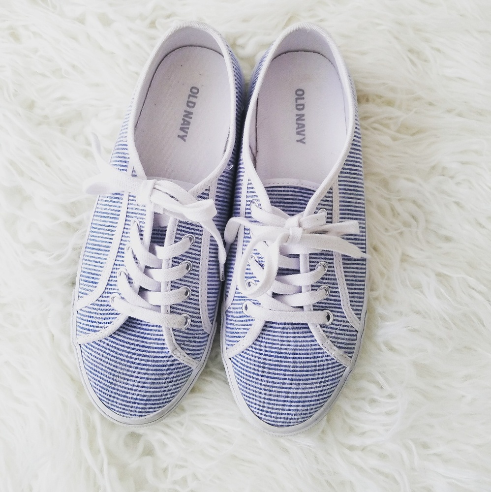 🍍3/$20 Old Navy Canvas Shoes